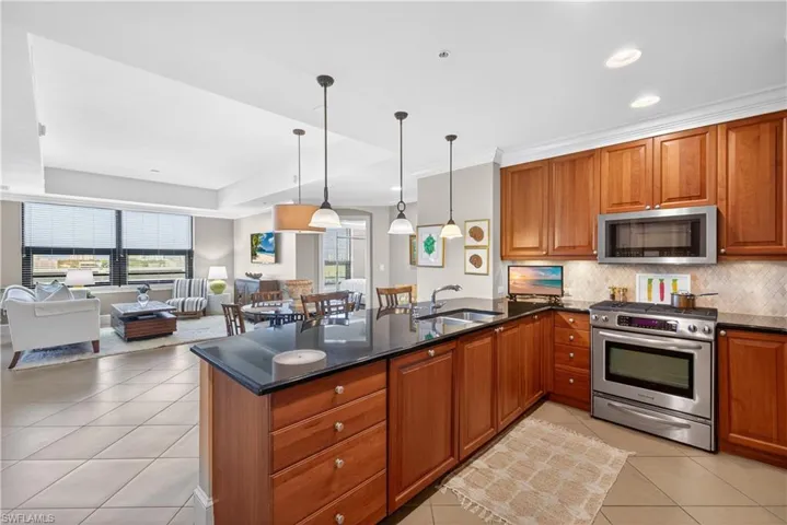 9115  Strada  PL, Naples, FL 34108