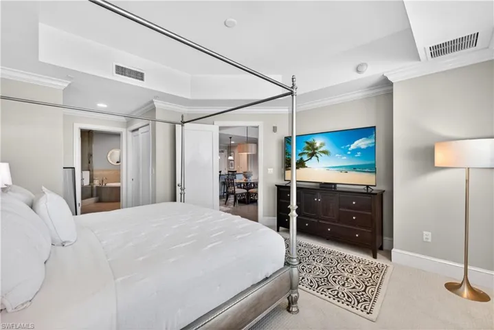 9115  Strada  PL, Naples, FL 34108