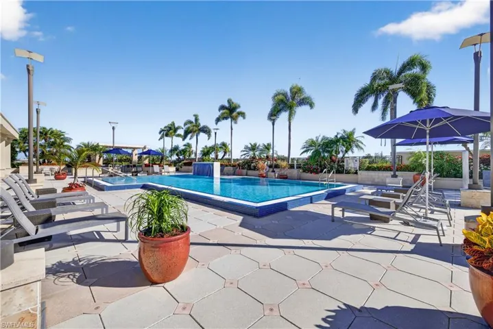 9115  Strada  PL, Naples, FL 34108