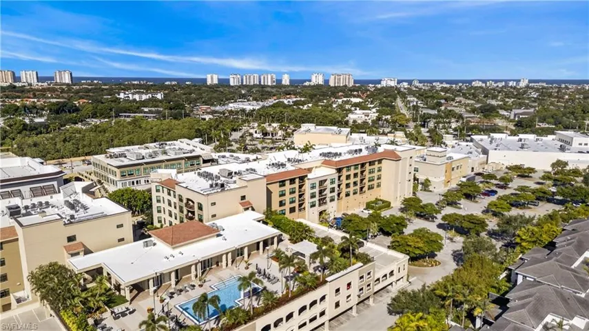 9115  Strada  PL, Naples, FL 34108