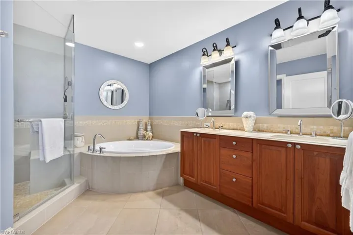 9115  Strada  PL, Naples, FL 34108
