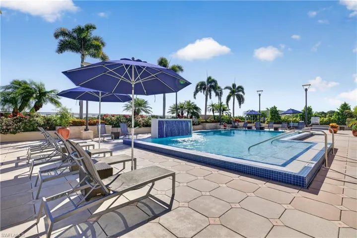 9115  Strada  PL, Naples, FL 34108