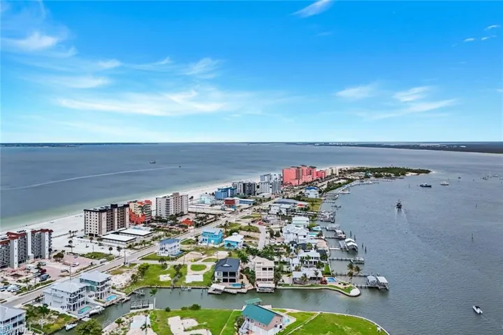 538 Estero Blvd 304, Fort Myers Beach, Florida 33931