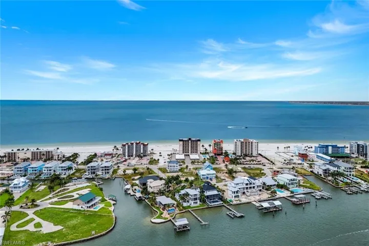 538 Estero Blvd 304, Fort Myers Beach, Florida 33931