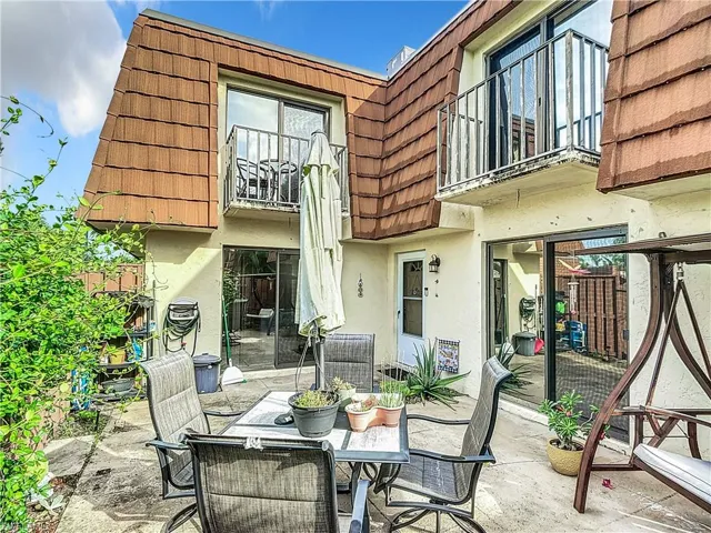 View of patio / terrace with outdoor dining area