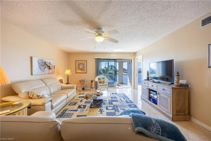 304 Tudor Dr 7, Cape Coral, Florida 33904