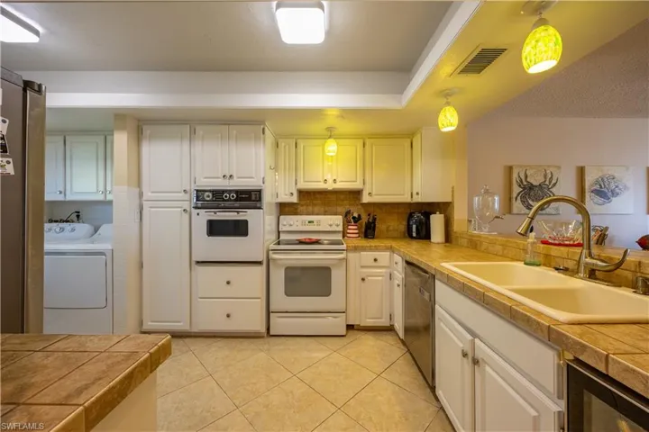 304 Tudor Dr 7, Cape Coral, Florida 33904