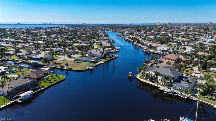 304 Tudor Dr 7, Cape Coral, Florida 33904