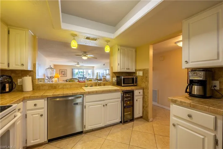 304 Tudor Dr 7, Cape Coral, Florida 33904