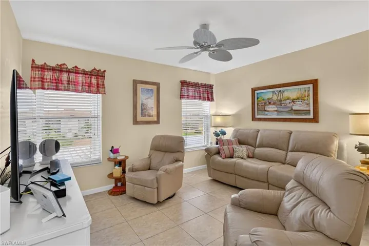 4025 19th Pl 209, Cape Coral, Florida 33904