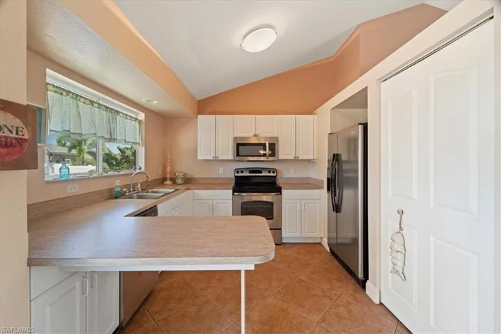 1125 SW 44th  TER, Cape Coral, FL 33914