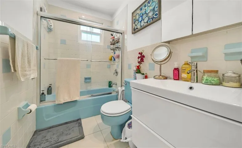 27237 Rio Vista Circle, Bonita Springs, Florida 34135