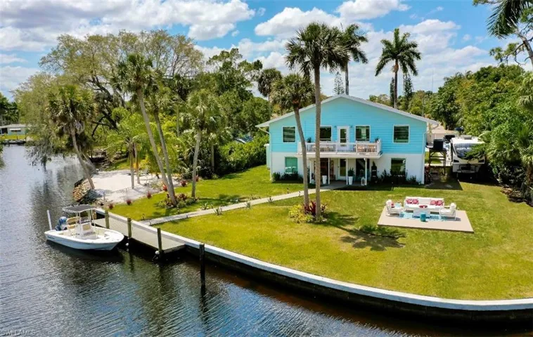 27237 Rio Vista Circle, Bonita Springs, Florida 34135