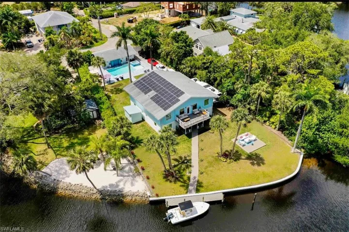 27237 Rio Vista Circle, Bonita Springs, Florida 34135