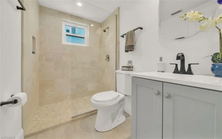 27237 Rio Vista Circle, Bonita Springs, Florida 34135
