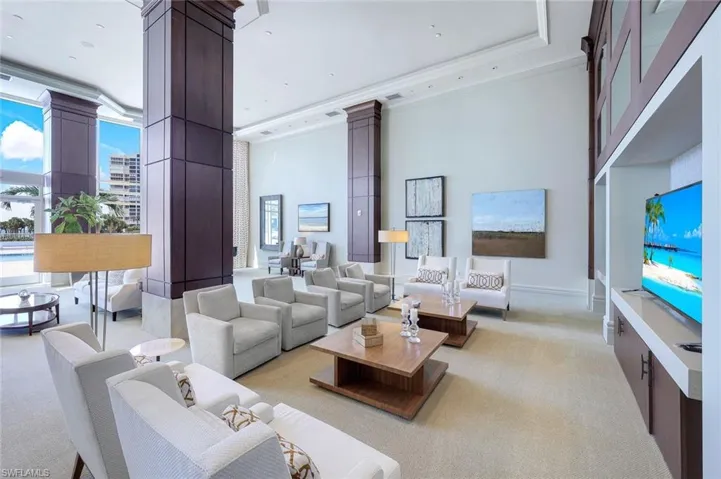 Provence Social Room