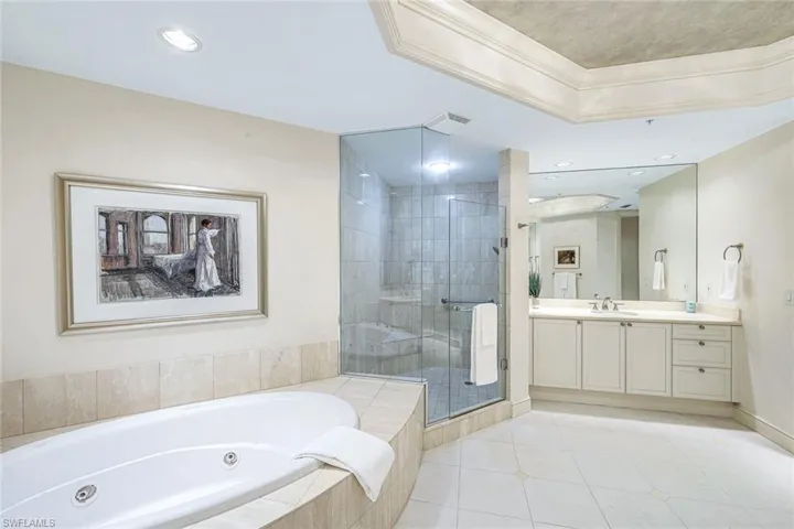 Master Suite Bathroom