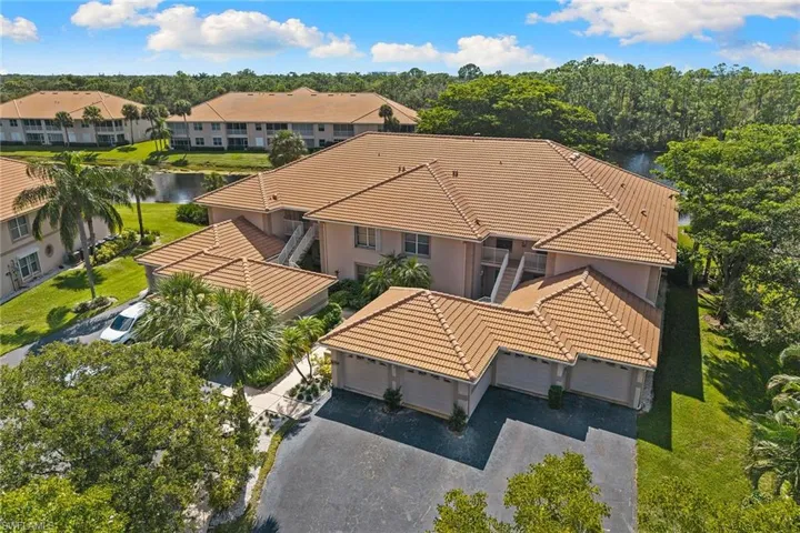 1048 Manor Lake Dr 203, Naples, Florida 34110