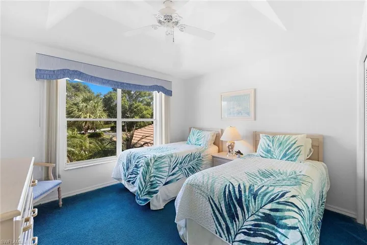 1048 Manor Lake Dr 203, Naples, Florida 34110