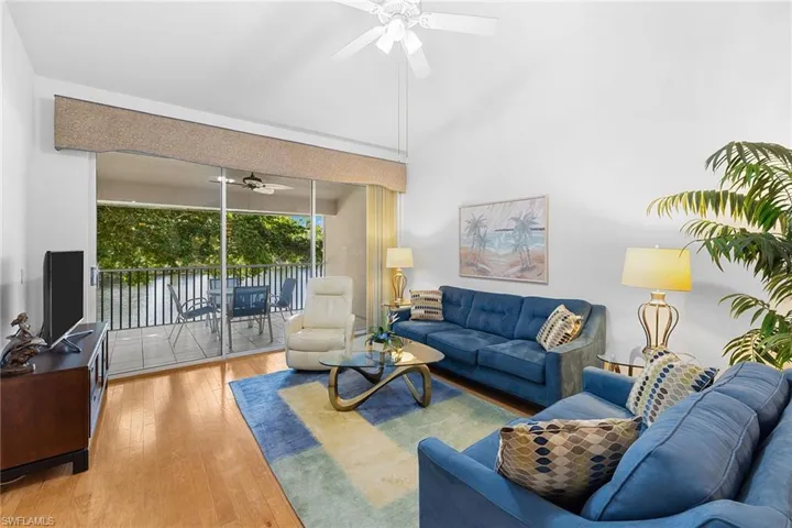 1048 Manor Lake Dr 203, Naples, Florida 34110