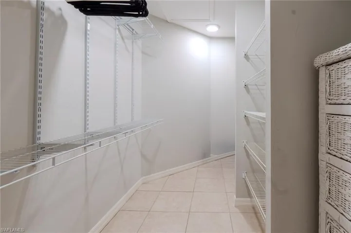 1945 Crown Pointe Blvd, Naples, Florida 34112