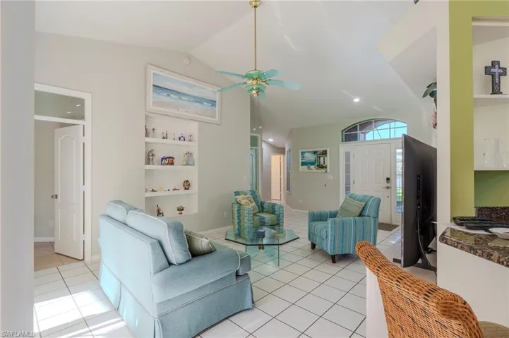 1945 Crown Pointe Blvd, Naples, Florida 34112