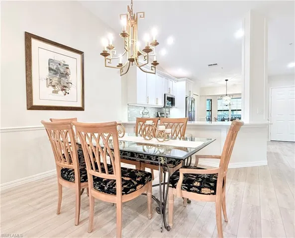 8380  Heritage Links  CT, Naples, FL 34112