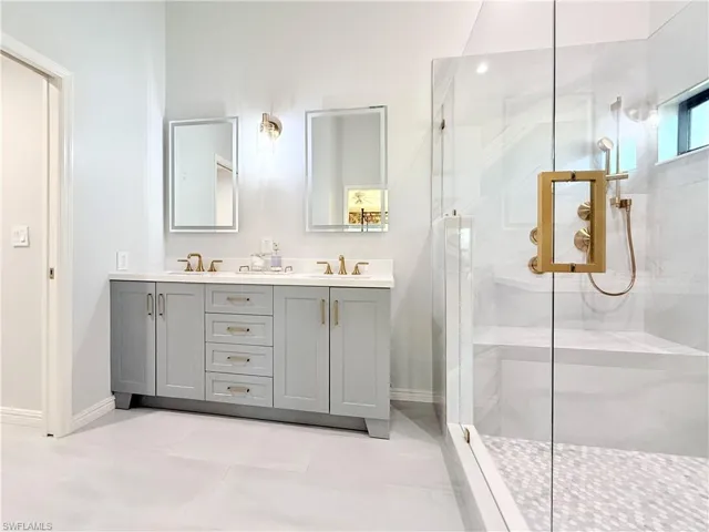 Large Primary Bath