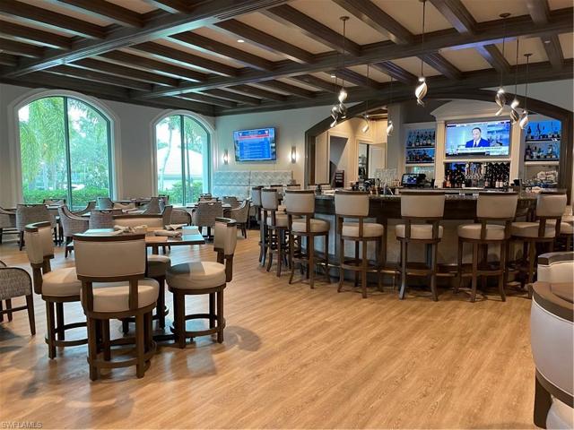 Clubhouse Bar and Grille