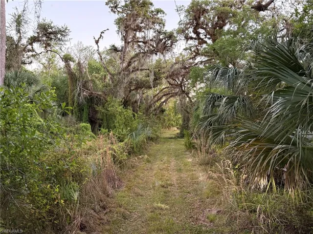Secretariat Dr, Labelle, Florida 33935