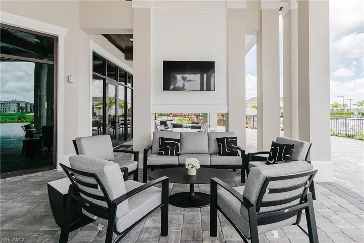 Clubhouse dining