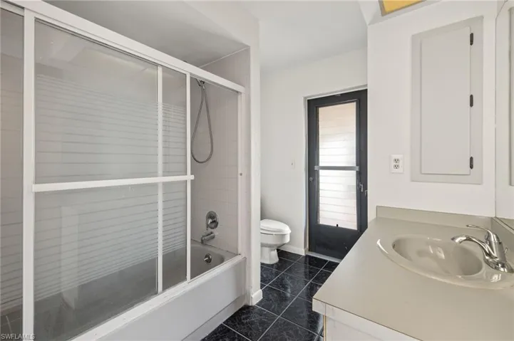 3824 Se 7th Ave, Cape Coral Fl 33904