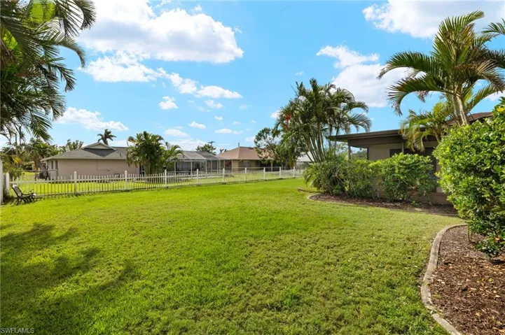 3824 Se 7th Ave, Cape Coral Fl 33904