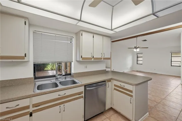 3824 Se 7th Ave, Cape Coral Fl 33904