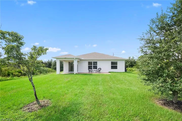 544 Woodview Dr, Lehigh Acres, Florida 33972