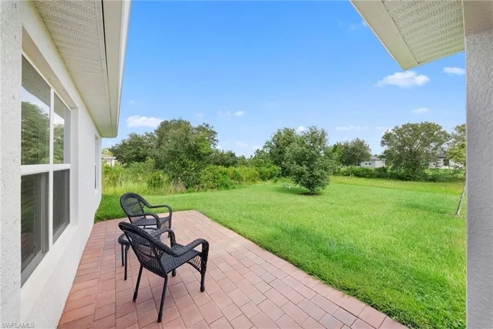 544 Woodview Dr, Lehigh Acres, Florida 33972