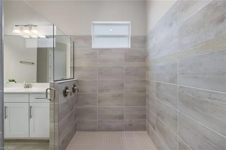13556 Blue Bay Cir, Fort Myers, Florida 33913