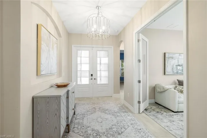 13556 Blue Bay Cir, Fort Myers, Florida 33913