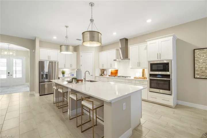 13556 Blue Bay Cir, Fort Myers, Florida 33913