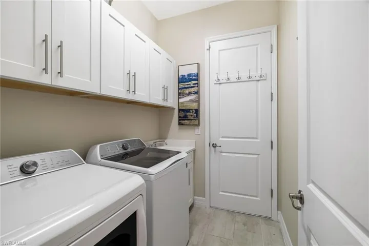 13556 Blue Bay Cir, Fort Myers, Florida 33913