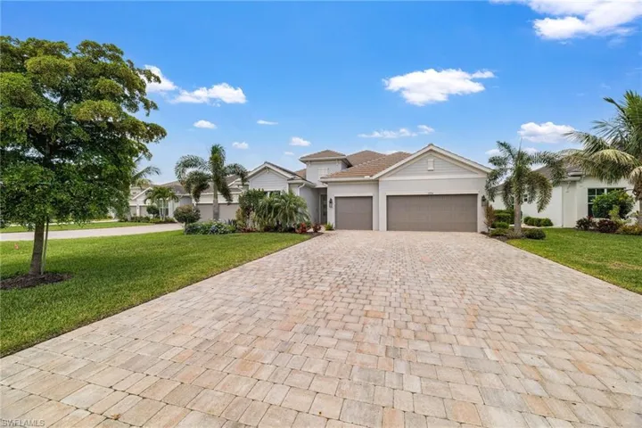 13556 Blue Bay Cir, Fort Myers, Florida 33913