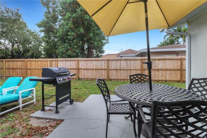 206  Cape Coral W PKWY, Cape Coral, FL 33914