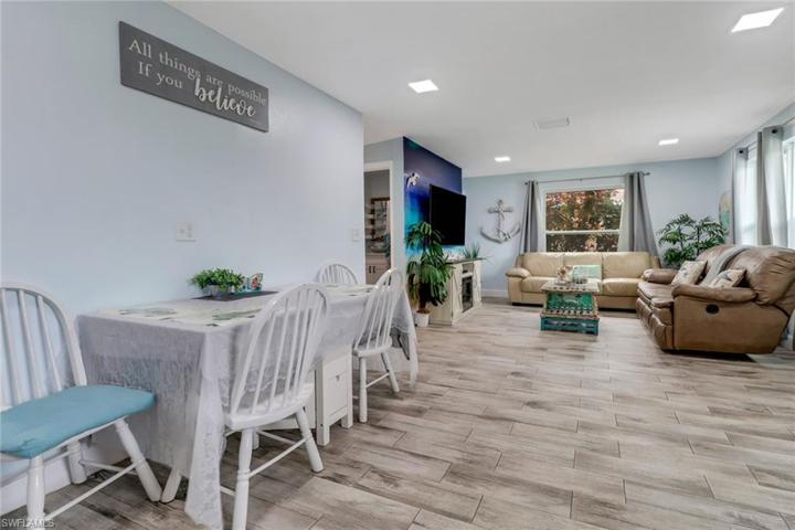 206  Cape Coral W PKWY, Cape Coral, FL 33914