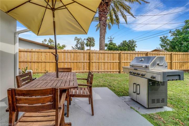 206  Cape Coral W PKWY, Cape Coral, FL 33914