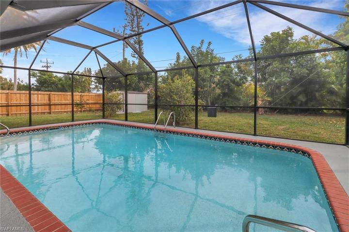 206  Cape Coral W PKWY, Cape Coral, FL 33914