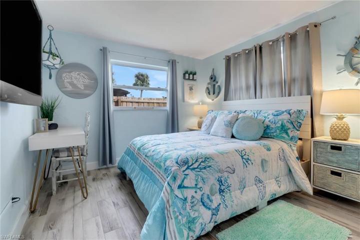 206  Cape Coral W PKWY, Cape Coral, FL 33914