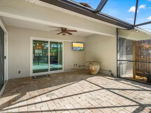 Screened Lanai with TV