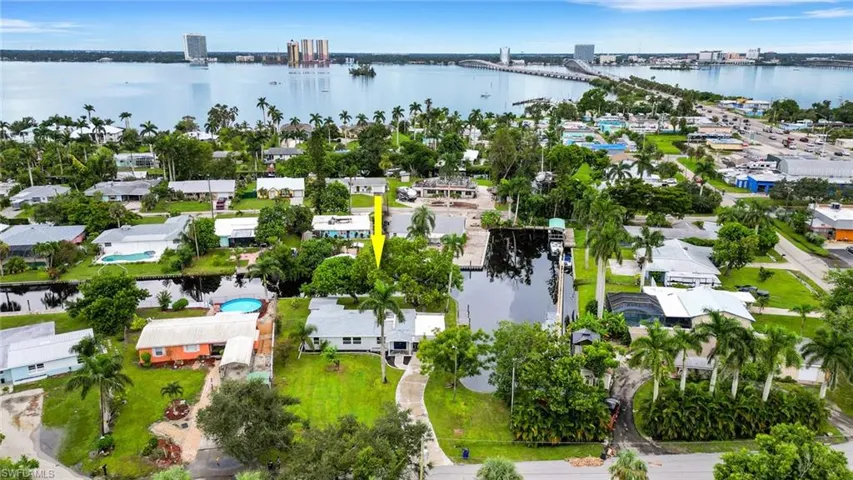 1152  Harbor  DR, North Fort Myers, FL 33917