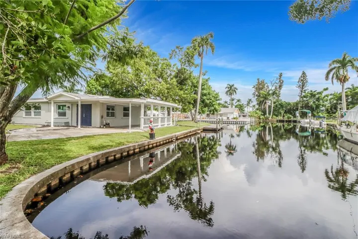 1152  Harbor  DR, North Fort Myers, FL 33917