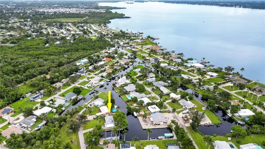 1152  Harbor  DR, North Fort Myers, FL 33917